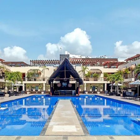 Aldea Thai Tropical Oasis Steps To The Beach