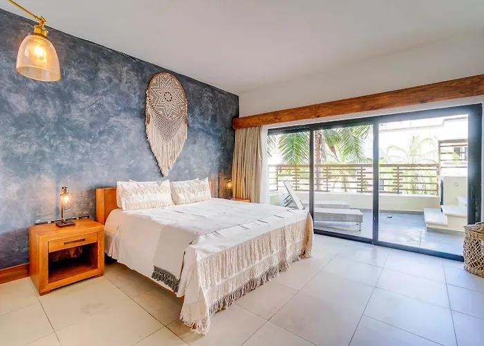 Aldea Thai Tropical Oasis Steps To The